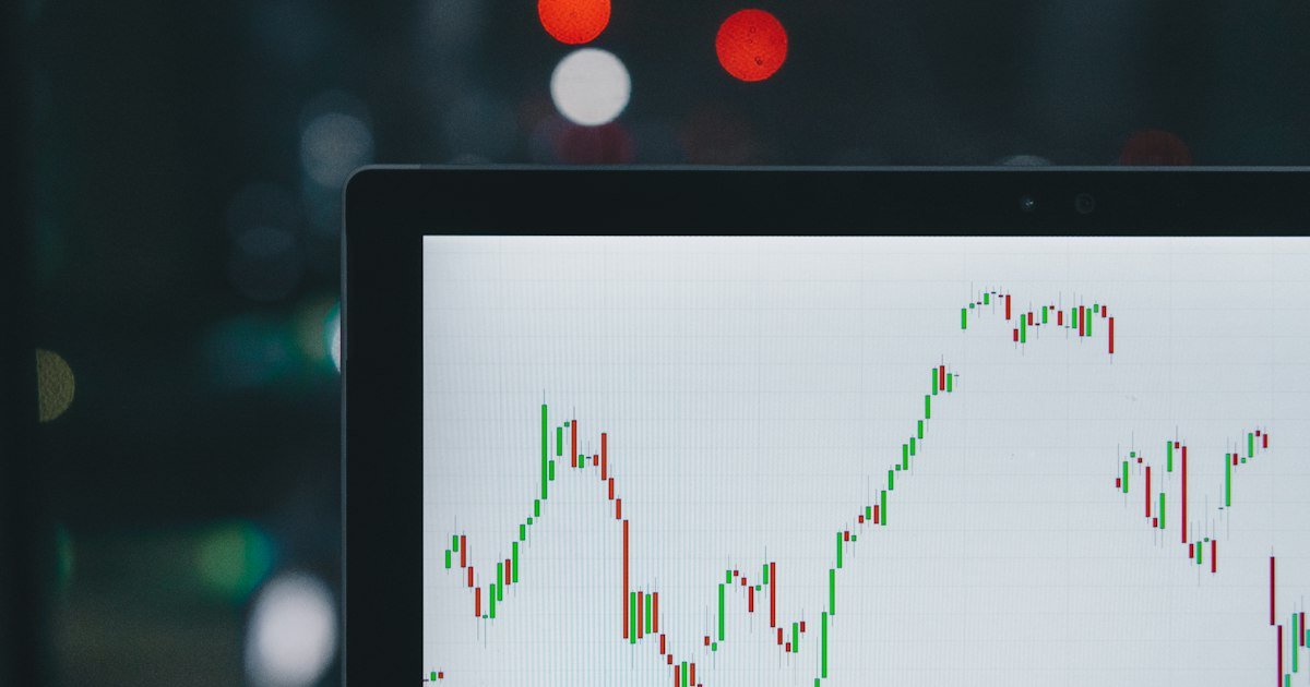 financial data analytics dashboard screen charts 2026